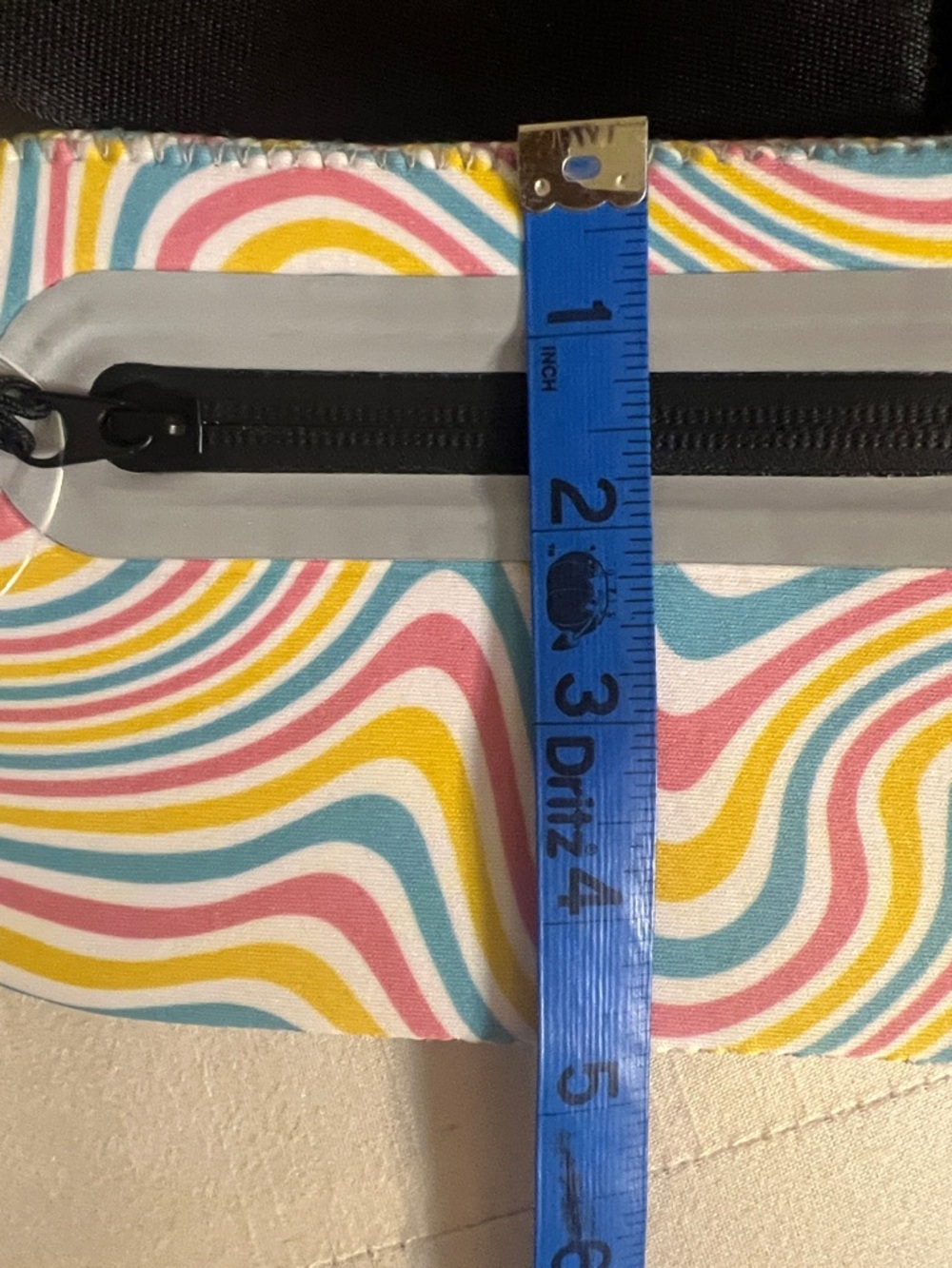 Multi-Color Wave Pattern Waterproof Waist Belt Bag - Picture 2 of 6